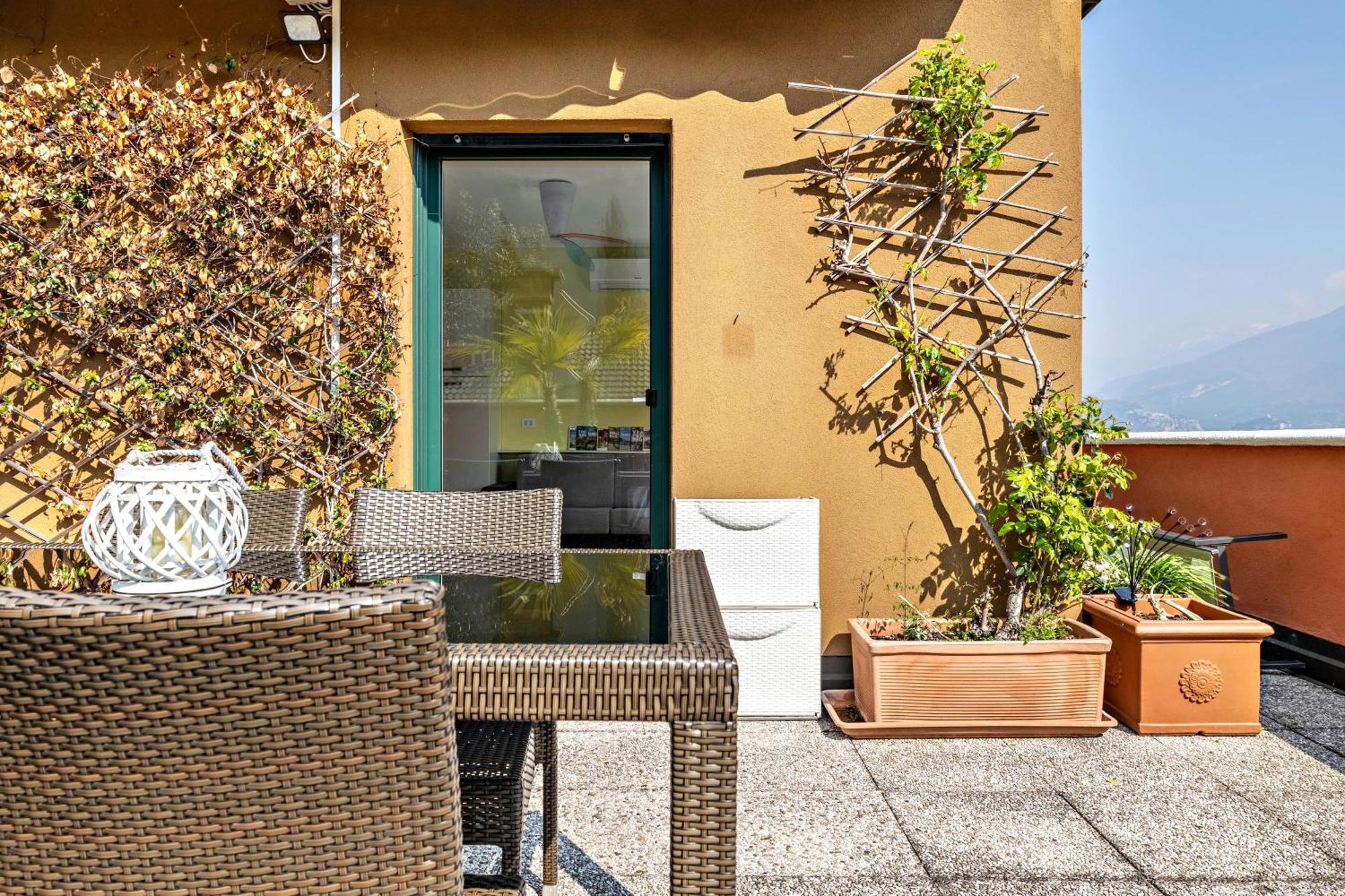Apartamento Casa Sara With Swimming Pool Riva del Garda Exterior foto