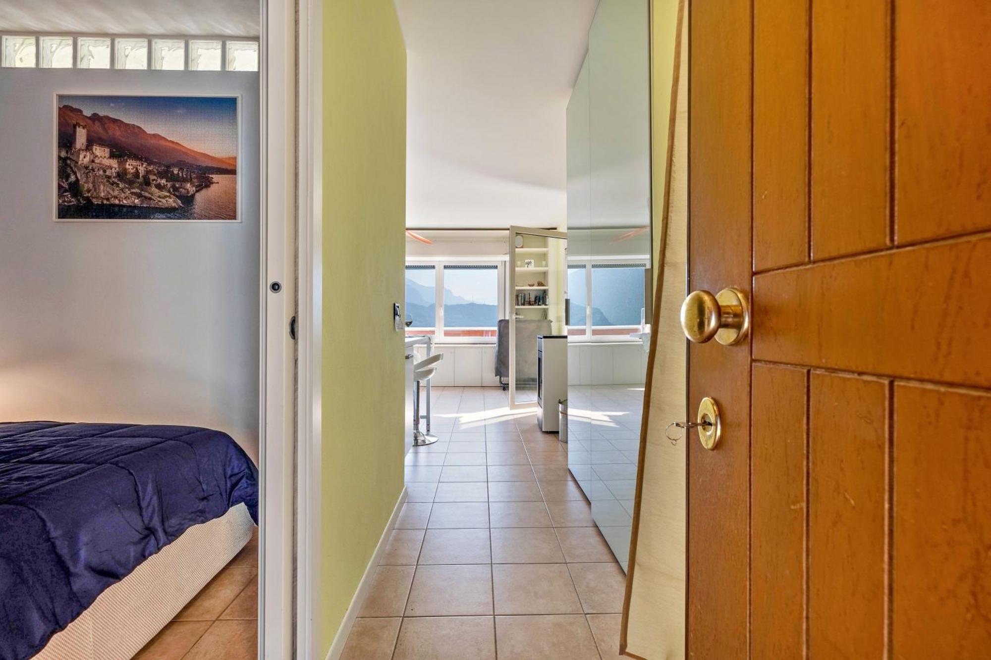 Apartamento Casa Sara With Swimming Pool Riva del Garda Exterior foto