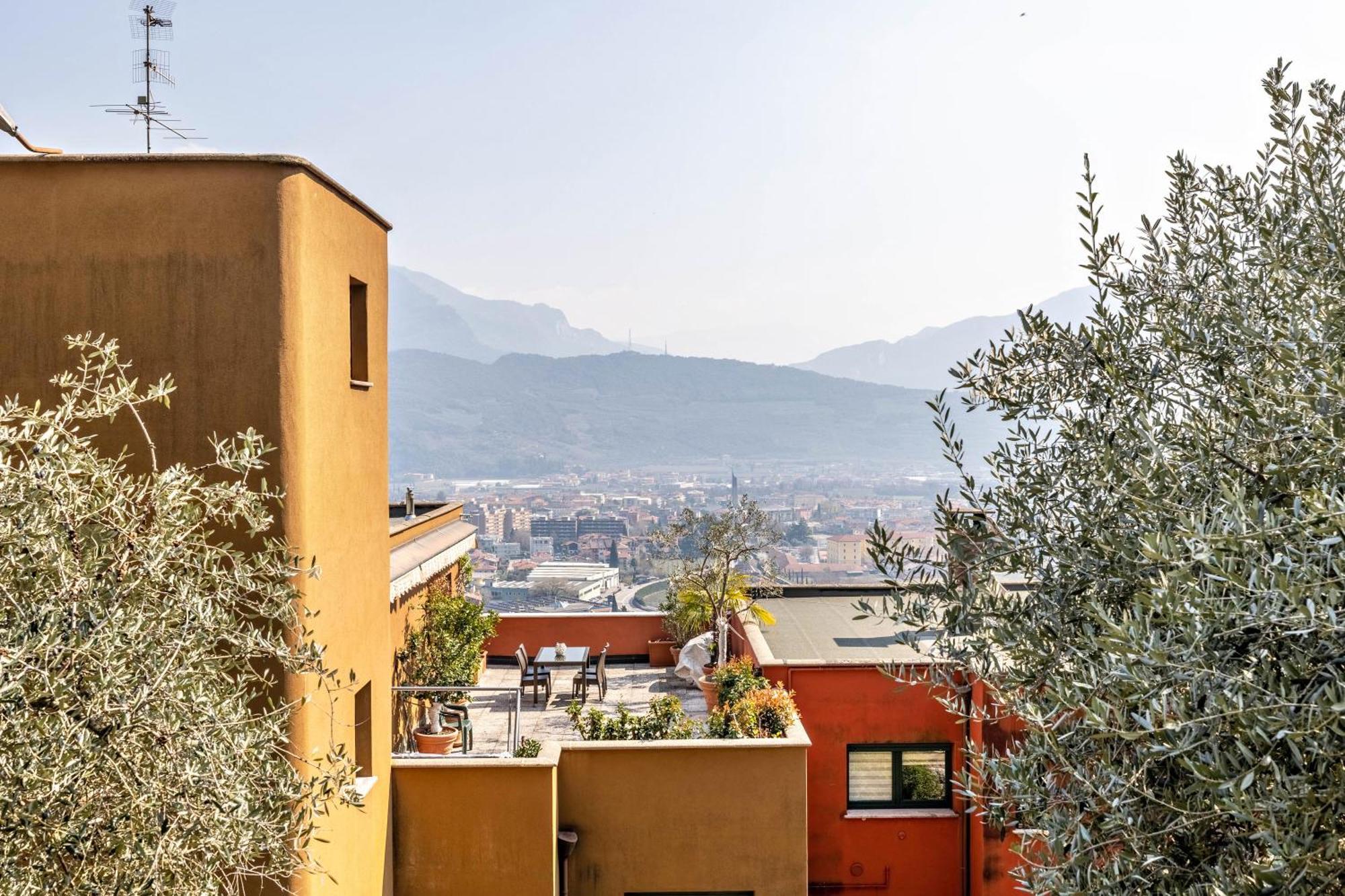 Apartamento Casa Sara With Swimming Pool Riva del Garda Exterior foto